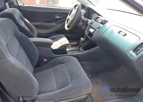 2000 Honda Accord 2.3 Lx from USA, damaged, VIN 1HGCG3240YA026714